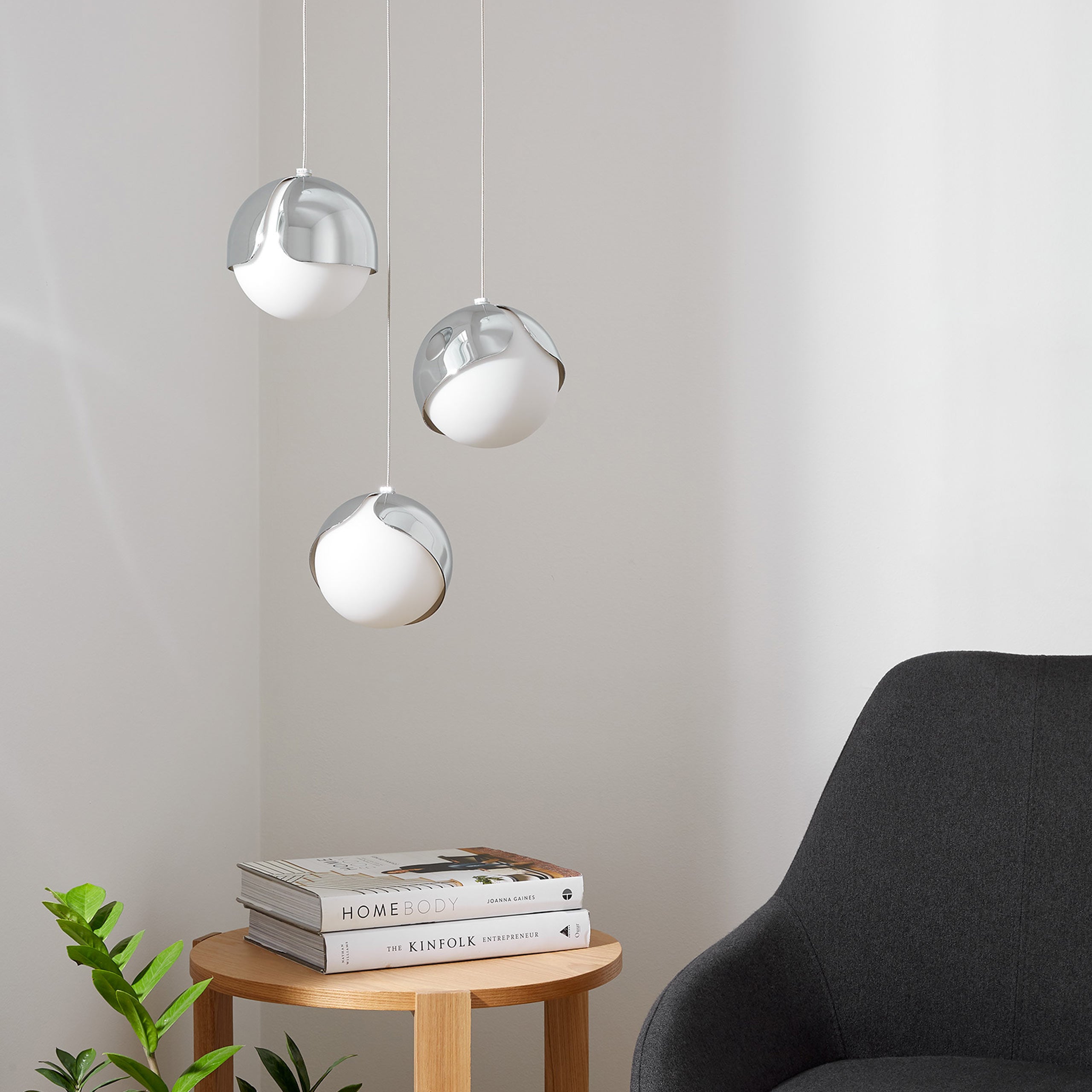 Ohm. 03 Chandelier – anony